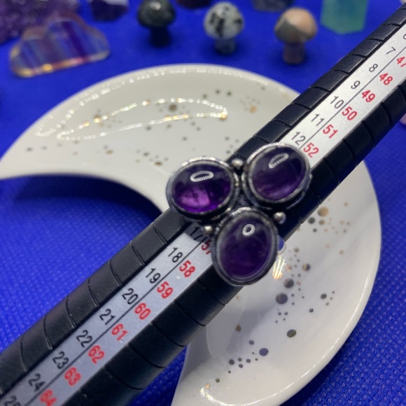 Stunning Amethyst Trio Ring, .925 Silver Plated, Size 7.25 - Picture 10 of 12